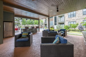 Copy of 15-web-or-mls-Amli Covered Bridge_15