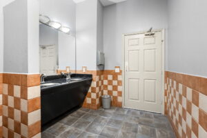 Copy of 26-web-or-mls-Crossing Place_026