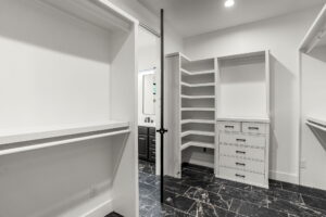 Copy of 44-web-or-mls-Falling Hills_044